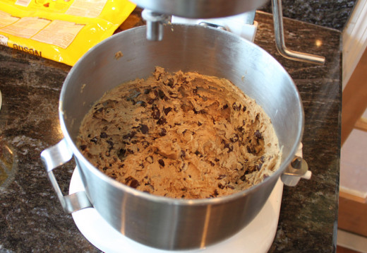 Chill completed cookie dough for at least 30 minutes.