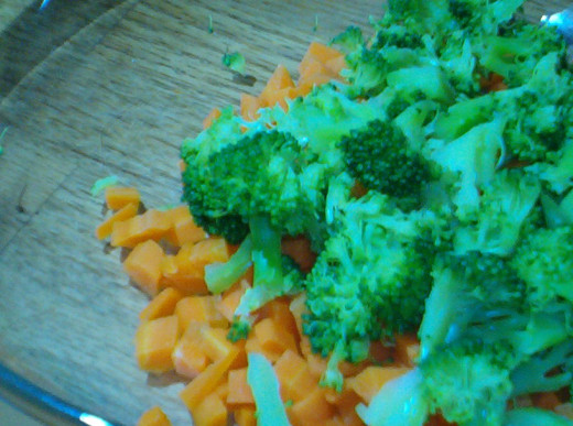 Steamed carrots and broccoli