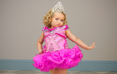 Alanna captured the producers of TLC's Toddlers and Tiara's show so much she got her own show! Let me say it is a laugh  out loud good time!
