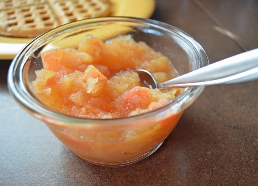 Nothing like fresh homemade applesauce on a cold fall or winter morning.  Try it on French toast and pancakes, too.
