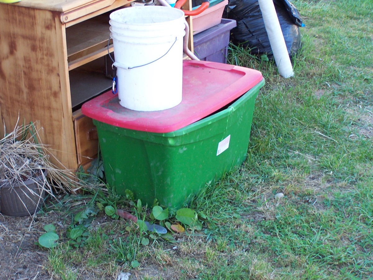 How To Make A Compost Bin From A Plastic Storage Container