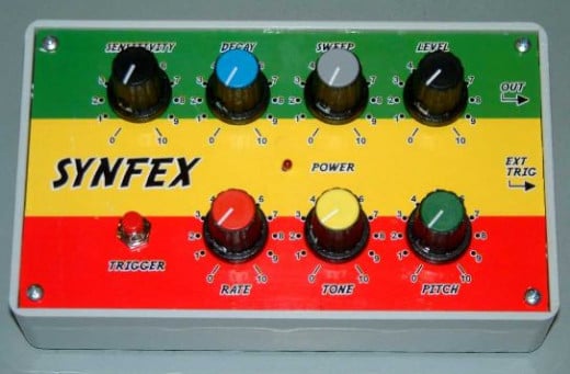 Cool, old school effects box. Not what I use though!