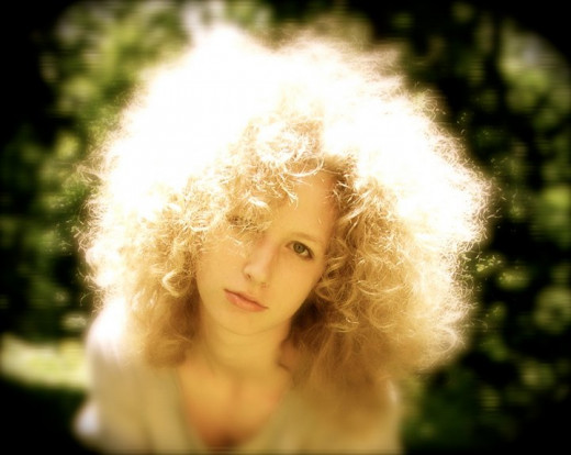 Frizzy hair, as shown above, is caused by a lack of moisture, and can be effectively counteracted