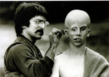 Make-up artist Tom Savini working on the young deformed Jason Voorhees (Ari Lehman)