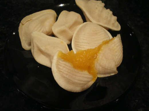Sweet egg sauce cakes