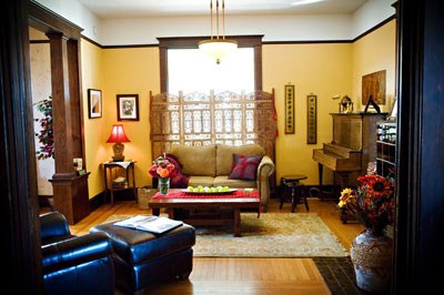Queen of the Valley Inn