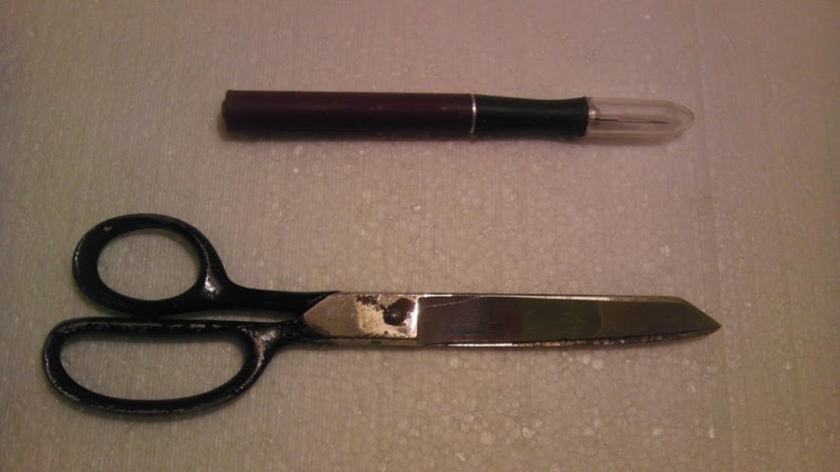 Craft knife and scissors