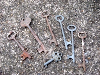 Most of my skeleton keys are packed up for moving. These here are just some recent finds from a yard sale that had them for 25 cents a piece.