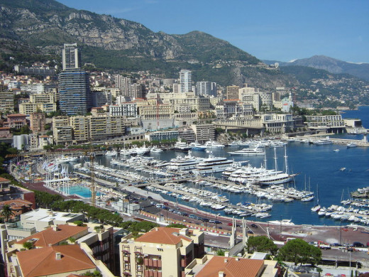 Florian K photographed this harbor view in Monaco, Monaco in summer 2004.