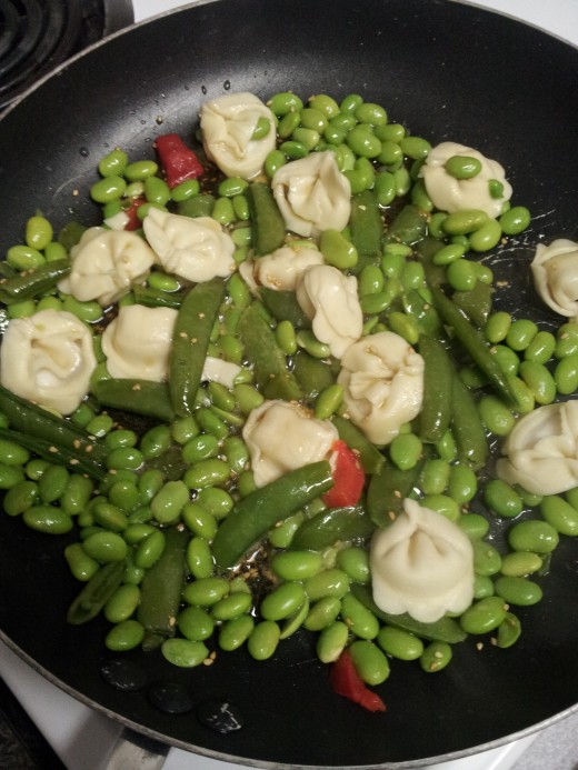 Fifteen-Minute Asian Tortellini Stirfry is a quick, inexpensive, delicious meal. 
