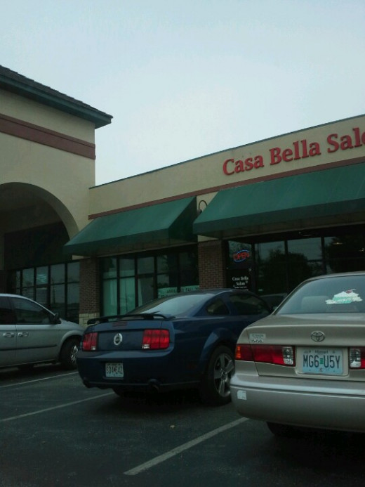 Casa Bella Salon parking lot view