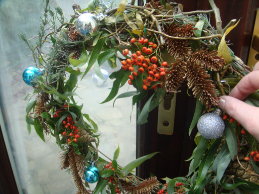 Decorate with baubles 