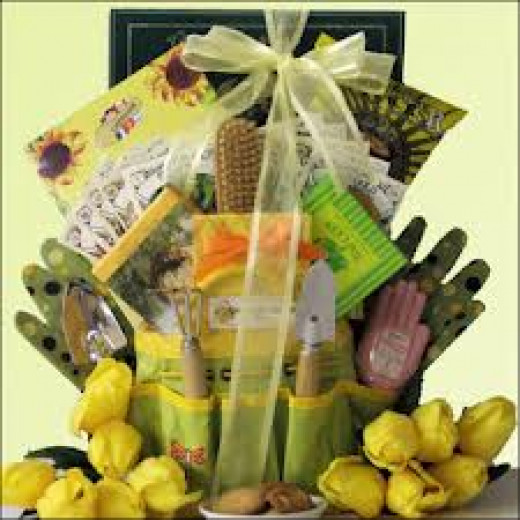 How to Make Money With Christmas Hampers and Start a home Business