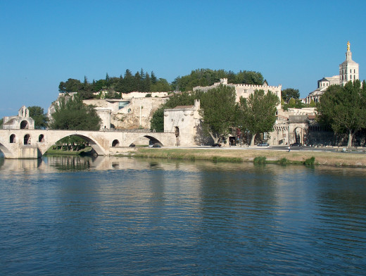 Bridge and view of Avignon