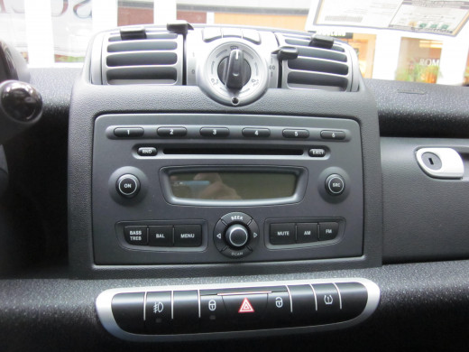 Simple radio available in the Smart