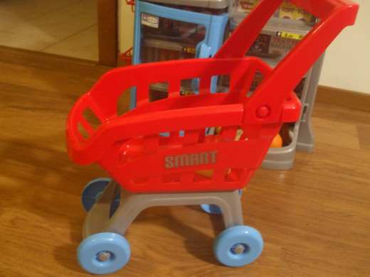 The good quality trolley that has been driven a few kms around the house :)