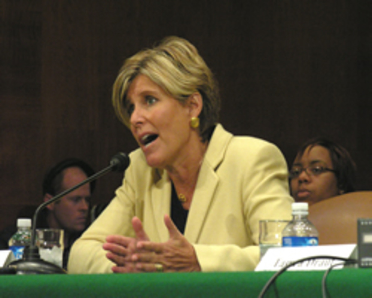 Suze Orman addressing a Senate Committee, 2008.
