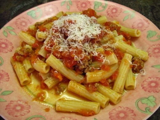 Tortiglioni with meat sauce