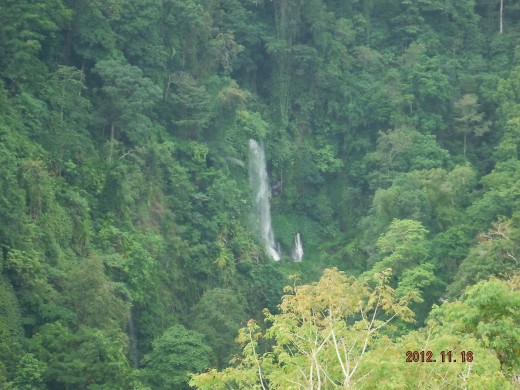 Sindang Gile seen from Pondok Senaru.