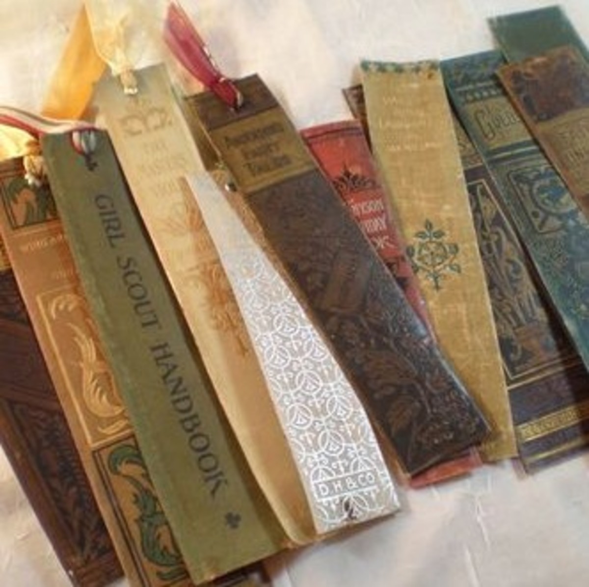 10 Crafts to Make With Book Covers | HubPages