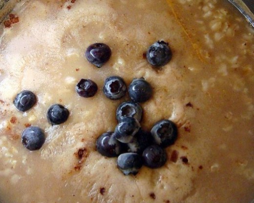 You can garnish your peanut butter oatmeal (or porridge) if you like with raisins or fresh fruit and a little more cinnamon.  