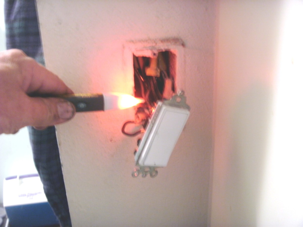Using a non-contact voltage detector - an indispensable safety tool when working with electricity.