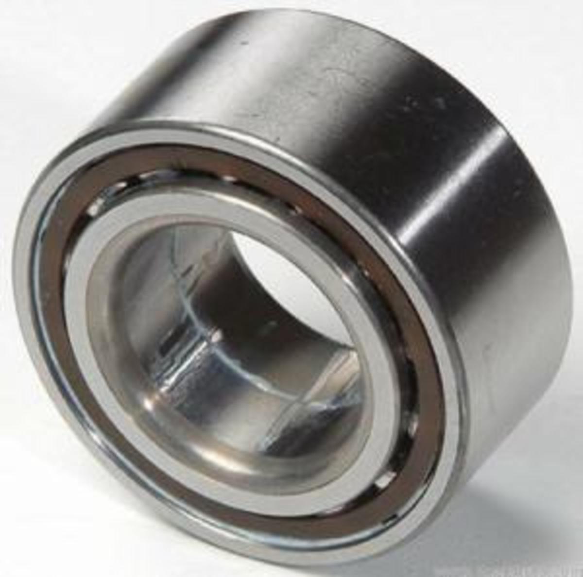 How do you know if a rear bearing needs replacement?