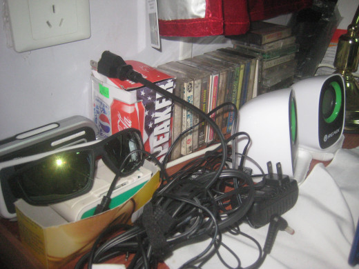 My workplace - a possible 'hoarding' niche? (Photo Source: Ireno Alcala aka travel_man1971)