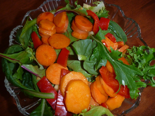 Healthy detoxifying sweet potato salad with no oil