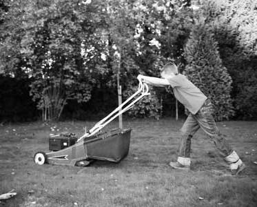 Surprise your grandparents by turning up at their doorstep one fine Sunday morning and mowing their lawn. Go ahead, give the oldies a tender reason to smile.