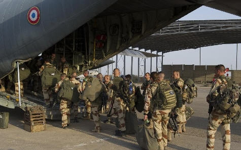 French special forces loading in Chad