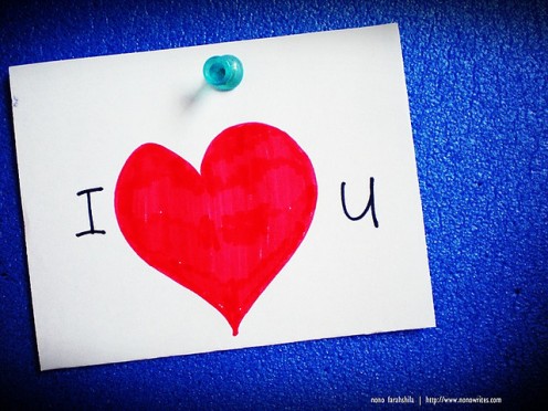 Useful Ways to Tell If a Guy Likes You Useful Ways to Tell If a Guy Likes You