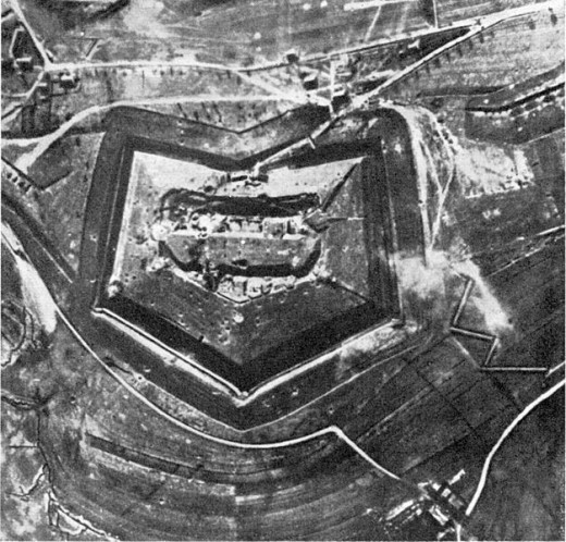 A German aerial photograph showing how Fort Douaumont looked prior to the battle.