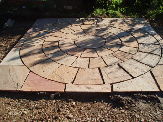 The circle is squared off with matching stone