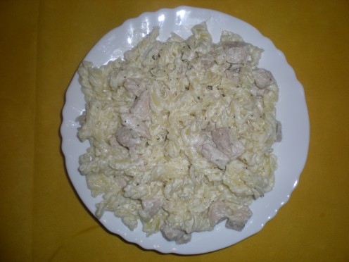 Pasta With Chicken and Sour Cream