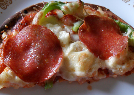 Make a meal in under 15 minutes: Pita Pizza Recipe