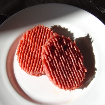 100% beef burgers bought in a French supermarket. How do I know what is really in these burgers?