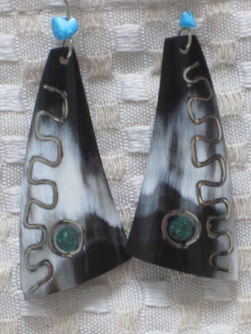 Handmade ear rings from bulls horns