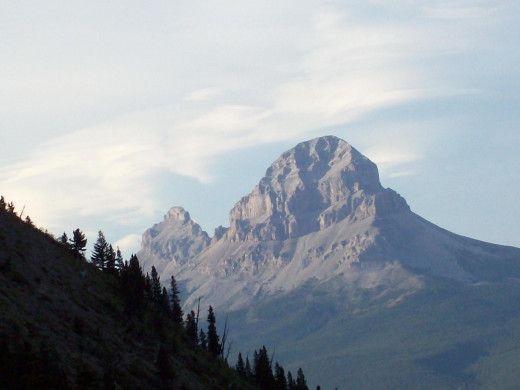 Crowsnest Mountain