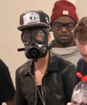 Justin Bieber is not smoking here