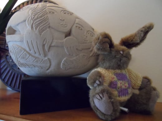 sculpture adds interest with egg shape and another bunny