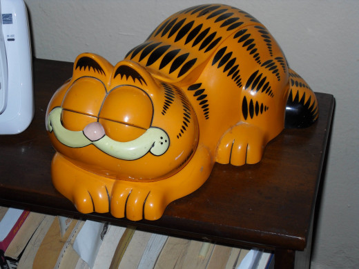 My 30 year old Garfield phone, back in service. 