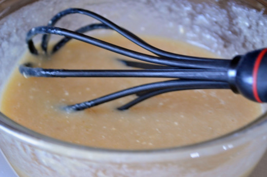 Whisk wet ingredients well to combine.