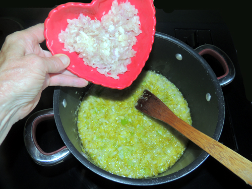 shallots to pan