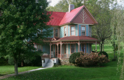 How to Decorate Your Home in Antique Farmhouse Style