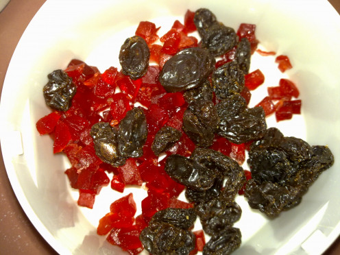 chopped raisins and red cherries