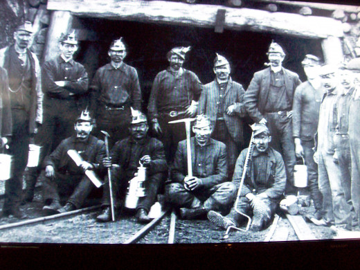 17 men survived being buried alive under the mountain for 13 hours.