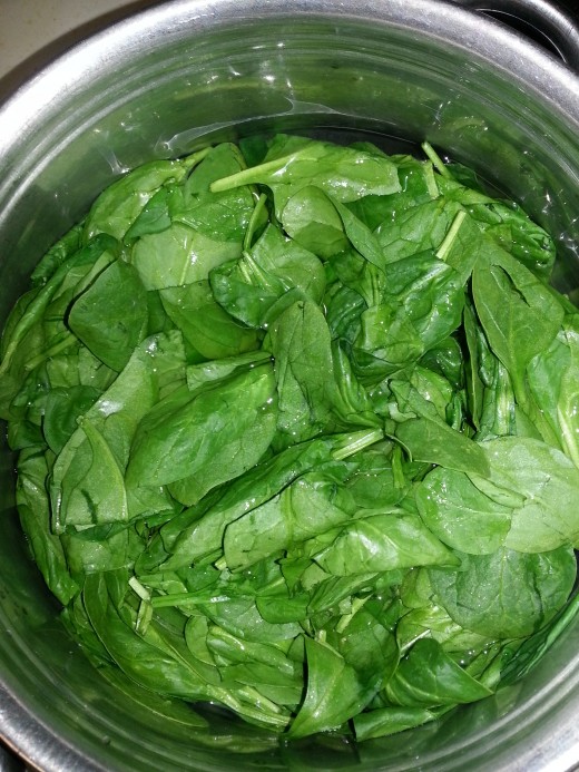 Put spinach leaves