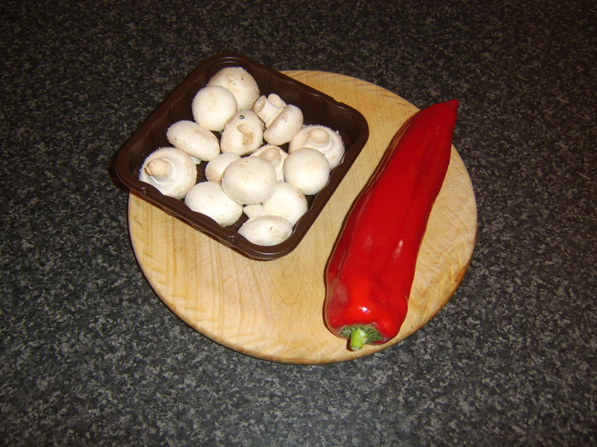 Button mushrooms and a sweet pointed pepper