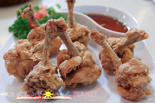 Couldn't find the actual photos of my chicken lollipops taken during my grandpop's 1st death anniversary just last week so this'll have to do.